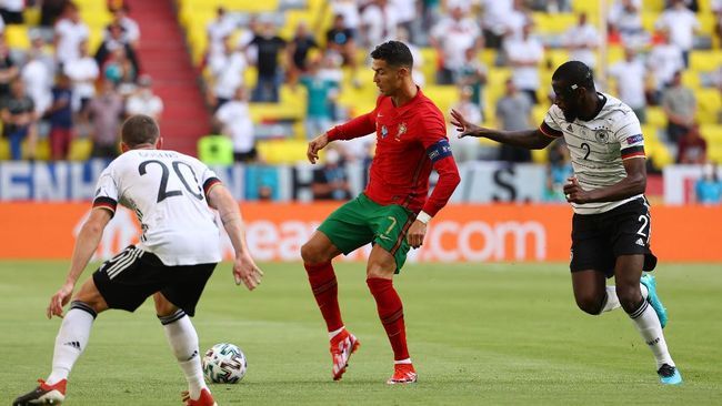 โปรตุเกส vs ฝรั่งเศส: UEFA ยูโร 2020 - แชมเปียนส์ vs Champions